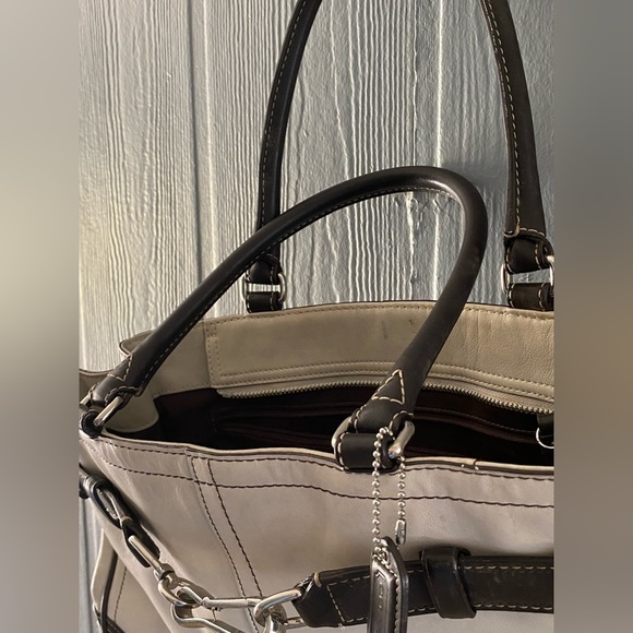 Coach Hampton Shoulder Bag/Tote F11200​ - Picture 2 of 9
